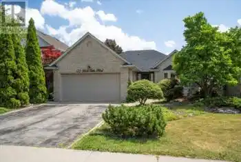 172 River Oaks Boulevard, Oakville (River Oaks), Ontario L6H5N7, 2 Bedrooms Bedrooms, ,2 BathroomsBathrooms,All Houses,For Rent,River Oaks,W11824629