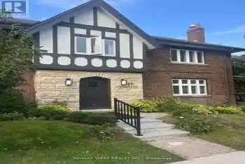 27 Oakview Avenue, Toronto (High Park North), Ontario M6P3J3, 2 Bedrooms Bedrooms, ,2 BathroomsBathrooms,All Houses,For Rent,Oakview,W11825396