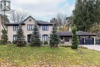 28 STONEGATE Drive, Hamilton (Ancaster), Ontario L9G3R7, 5 Bedrooms Bedrooms, ,3 BathroomsBathrooms,All Houses,For Sale,STONEGATE,X11880320