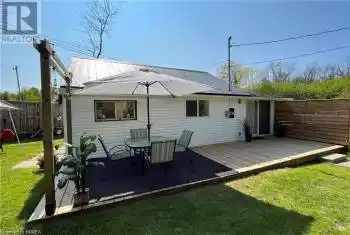 9296 BEACHWOOD Road, Collingwood, Ontario L9Y3Z1, 2 Bedrooms Bedrooms, ,1 BathroomBathrooms,All Houses,For Sale,BEACHWOOD,40683263