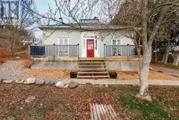 11050 COUNTY RD., 2, Alnwick/Haldimand (Grafton), Ontario K0K2G0, 3 Bedrooms Bedrooms, ,1 BathroomBathrooms,All Houses,For Sale,COUNTY RD., 2,X11880437