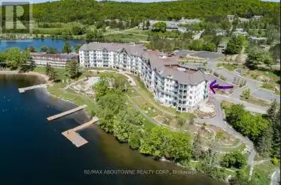 25 PEN LAKE POINT Road Unit# 332 Huntsville Ontario P1H1A9