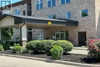 4644 PETTIT Avenue Unit# 111, Niagara Falls (212 - Morrison), Ontario L2E0B4, 2 Bedrooms Bedrooms, ,2 BathroomsBathrooms,Condo,For Sale,PETTIT,X11883156