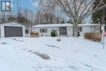 2 Hill Street, Kawartha Lakes (Lindsay), Ontario K9V0H5, 2 Bedrooms Bedrooms, ,2 BathroomsBathrooms,Commercial,For Sale,Hill,X11883677