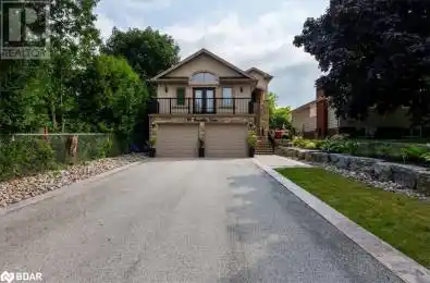 49 HAMILTON Drive Newmarket Ontario L3Y3E7