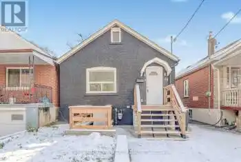 49 Cordella Avenue Unit# Main, Toronto (Rockcliffe-Smythe), Ontario M6N2J7, 3 Bedrooms Bedrooms, ,1 BathroomBathrooms,All Houses,For Rent,Cordella,W11886493