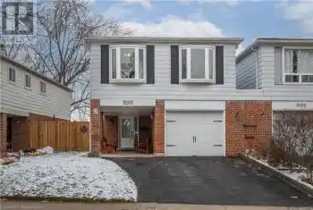 5283 BROMLEY Road, Burlington, Ontario L7L3G1, 3 Bedrooms Bedrooms, ,2 BathroomsBathrooms,All Houses,For Sale,BROMLEY,40682548