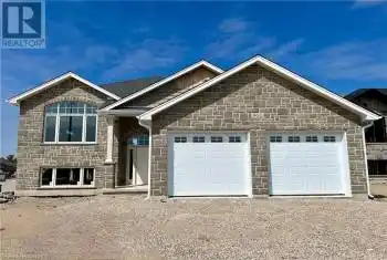 902 13TH Street Unit# 902, Hanover, Ontario N4N3B8, 5 Bedrooms Bedrooms, ,3 BathroomsBathrooms,All Houses,For Sale,13TH,X10848079