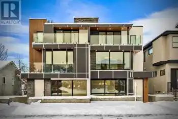 726 25 Avenue Unit# 726, Calgary, Alberta T2M2B2, 4 Bedrooms Bedrooms, ,5 BathroomsBathrooms,All Houses,For Sale,25,A2124038