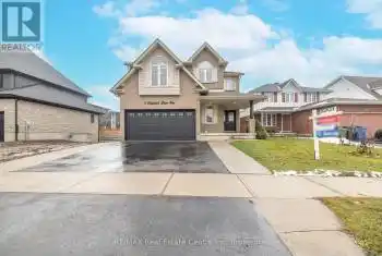 4 CLAIRFIELDS Drive, Guelph (Clairfields), Ontario N1G5H5, 8 Bedrooms Bedrooms, ,5 BathroomsBathrooms,All Houses,For Sale,CLAIRFIELDS,X11889416