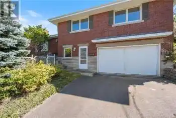 12 Athlone Avenue, Moncton, New Brunswick E1E1R9, 5 Bedrooms Bedrooms, ,2 BathroomsBathrooms,All Houses,For Sale,12 Athlone Avenue,NB105176