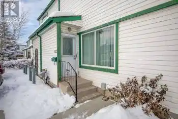 132 Pennsylvania Road, Calgary, Alberta T2A5V5, 3 Bedrooms Bedrooms, ,2 BathroomsBathrooms,All Houses,For Sale,Pennsylvania,A2183158