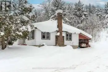 2592 Highway 141, Muskoka Lakes (Watt), Ontario P0B1M0, 3 Bedrooms Bedrooms, ,1 BathroomBathrooms,All Houses,For Sale,Highway 141,X11889923