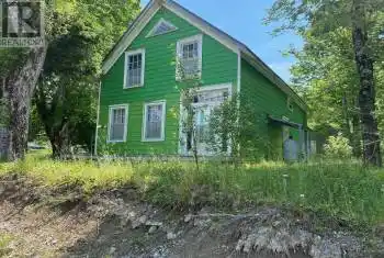 8885 Highway 8, South Brookfield, Nova Scotia B0T1X0, 5 Bedrooms Bedrooms, ,1 BathroomBathrooms,All Houses,For Sale,Highway 8,202428198