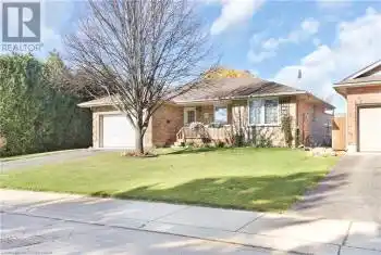 34 BOBOLINK Drive, Tillsonburg, Ontario N4G5S4, 3 Bedrooms Bedrooms, ,2 BathroomsBathrooms,All Houses,For Sale,BOBOLINK,40685137