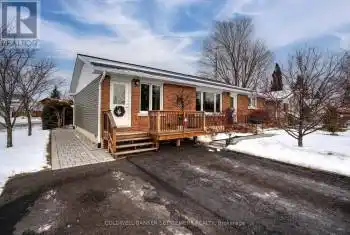 28 Sunset Boulevard, Perth, Ontario K7H2Y4, 4 Bedrooms Bedrooms, ,1 BathroomBathrooms,All Houses,For Sale,Sunset,X11892915