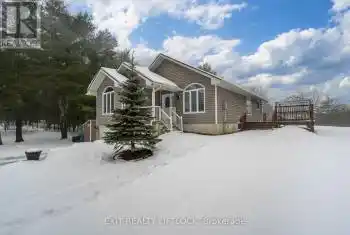 677 Golf Course Road, Douro-Dummer, Ontario K0L2H0, 3 Bedrooms Bedrooms, ,2 BathroomsBathrooms,All Houses,For Sale,Golf Course,X11893540