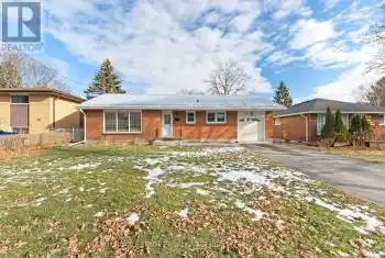 17 Melrose Cres, Belleville, Ontario K8N 1X7, 3 Bedrooms Bedrooms, 7 Rooms Rooms,2 BathroomsBathrooms,All Houses,Sold,Melrose,X11893874