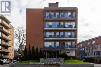 371 Lakeshore Road Unit# 401, Mississauga (Port Credit), Ontario L5H1H4, 2 Bedrooms Bedrooms, ,1 BathroomBathrooms,All Houses,For Rent,Lakeshore,W11895280