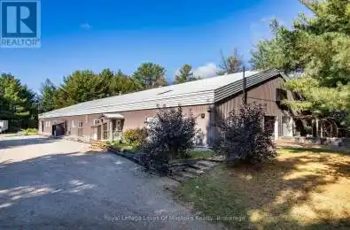 11 GRAY Road Bracebridge (Macaulay) Ontario P1L1P8