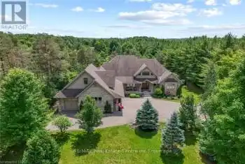 209 HUME Road, Puslinch, Ontario N0B2J0, 5 Bedrooms Bedrooms, ,5 BathroomsBathrooms,All Houses,For Sale,HUME,X11898445