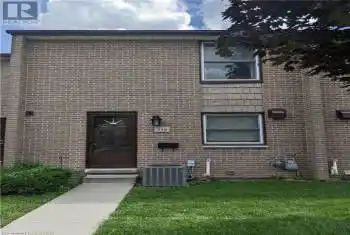 710 Wonderland Road, London, Ontario N6K1L8, 3 Bedrooms Bedrooms, ,3 BathroomsBathrooms,All Houses,For Sale,Wonderland,X11900664