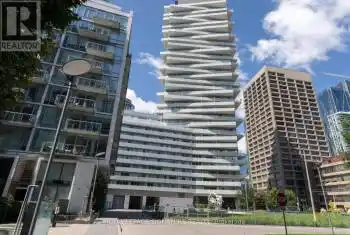 15 Queens Quay Unit# 3305, Toronto (Waterfront Communities), Ontario M5E0C5, 3 Bedrooms Bedrooms, ,2 BathroomsBathrooms,Condo,For Rent,Queens,C11901181