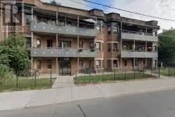 1384 King Street, Toronto (South Parkdale), Ontario M6K1H5, ,All Houses,For Sale,King,W11902622