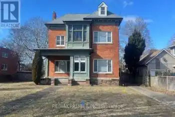 151 Geneva Street, St. Catharines (443 - Lakeport), Ontario L2R4N7, ,All Houses,For Sale,Geneva,X11903811