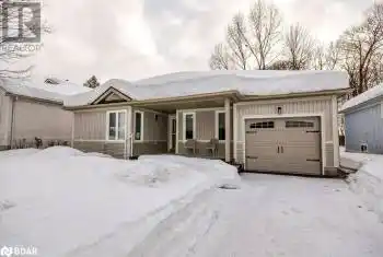 105 PINE RIDGE GT, Gravenhurst, Ontario P1P1Z2, 3 Bedrooms Bedrooms, ,2 BathroomsBathrooms,All Houses,For Sale,PINE RIDGE GT,40686966