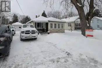 10 Queen Street, Georgina (Sutton & Jackson's Point), Ontario L0E1R0, 3 Bedrooms Bedrooms, ,2 BathroomsBathrooms,All Houses,For Sale,Queen,N11907525