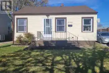 390 Gatfield Avenue, Welland (773 - Lincoln/Crowland), Ontario L3B5B2, 2 Bedrooms Bedrooms, ,1 BathroomBathrooms,All Houses,For Sale,Gatfield,X11908091