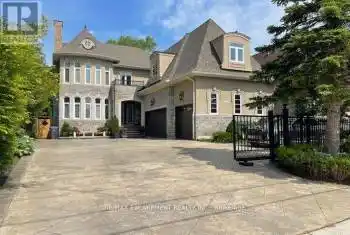 729 Queensway, Mississauga (Erindale), Ontario L5C1A7, 5 Bedrooms Bedrooms, ,5 BathroomsBathrooms,All Houses,For Sale,Queensway,W11908264