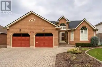 107 DORCHESTER Drive Grimsby Ontario L3M5H5