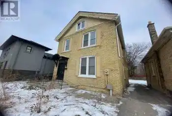 190 WELLINGTON Street Unit# UPPER, London, Ontario N6B2L1, 4 Bedrooms Bedrooms, ,2 BathroomsBathrooms,All Houses,For Rent,WELLINGTON,X11910741