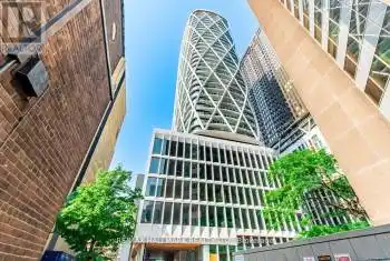 230 Simcoe Street Unit# 2411, Toronto (Kensington-Chinatown), Ontario M5T0E2, 1 Bedroom Bedrooms, ,1 BathroomBathrooms,Condo,For Sale,Simcoe,C11911695