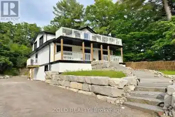 26 Joseph Street, Muskoka Lakes (Medora), Ontario P0B1J0, 5 Bedrooms Bedrooms, ,4 BathroomsBathrooms,All Houses,For Sale,Joseph,X11911721