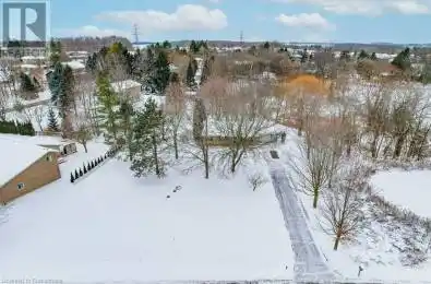 39 BANNOCKBURN Road Kitchener Ontario N2R1M1