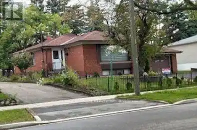 21 Benway Drive Toronto (Rexdale-Kipling) Ontario M9W1Z2