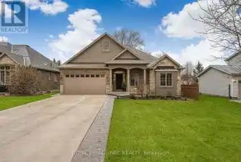 39 Hurricane Road, Pelham (662 - Fonthill), Ontario L0S1E3, 6 Bedrooms Bedrooms, ,3 BathroomsBathrooms,All Houses,For Sale,Hurricane,X11910036