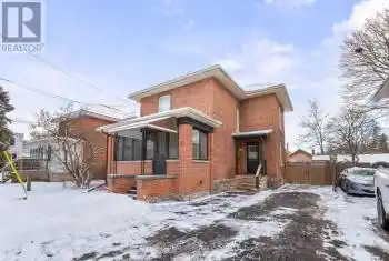 31 Sussex Street, Kawartha Lakes (Lindsay), Ontario K9V3E7, 3 Bedrooms Bedrooms, ,2 BathroomsBathrooms,All Houses,For Sale,Sussex,X11912772