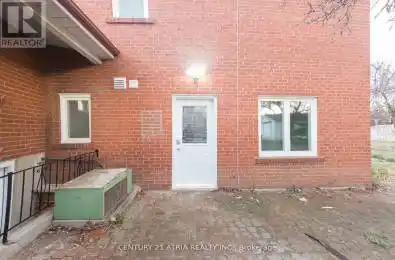 131 Drewry Avenue Unit# Main Toronto (Newtonbrook West) Ontario M2M1E2