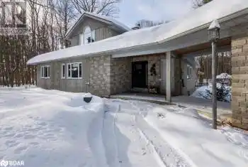 1450 MARGARET Crescent, Penetanguishene, Ontario L9M2B3, 5 Bedrooms Bedrooms, ,4 BathroomsBathrooms,All Houses,For Sale,MARGARET,40686841