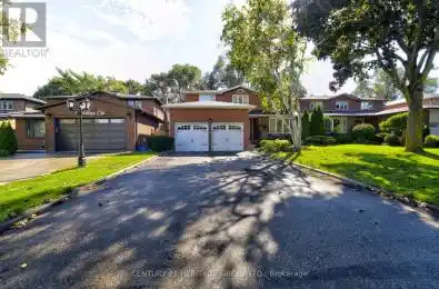 5 Neiltree Court Toronto (Markland Wood) Ontario M9C5C3