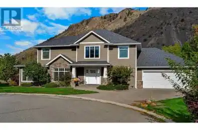 562 TRILLIUM Court Kamloops British Columbia V2H1R8