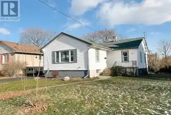 147 Linwood Avenue, Port Colborne (878 - Sugarloaf), Ontario L3K5K1, 4 Bedrooms Bedrooms, ,2 BathroomsBathrooms,All Houses,For Sale,Linwood,X11917336