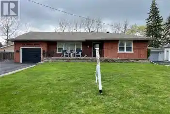 26 HATTON Drive, Ancaster, Ontario L9G2H6, 5 Bedrooms Bedrooms, ,3 BathroomsBathrooms,All Houses,For Sale,HATTON,40686865