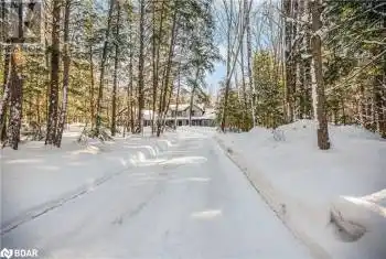 1025 DAVIS Drive, Gravenhurst, Ontario P0E1N0, 4 Bedrooms Bedrooms, ,3 BathroomsBathrooms,All Houses,For Sale,DAVIS,40689780