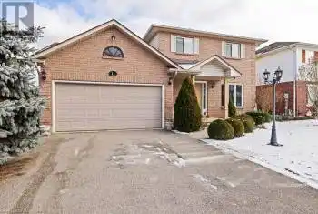 11 NEWCOMBE Road, Dundas, Ontario L9H6Z5, 3 Bedrooms Bedrooms, ,2 BathroomsBathrooms,All Houses,For Sale,NEWCOMBE,40689535