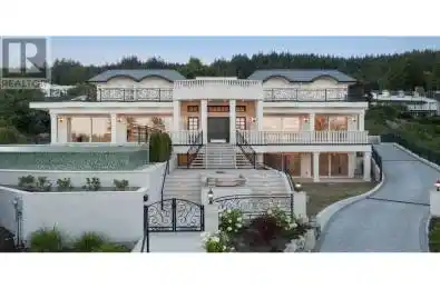 1445 SANDHURST Place West Vancouver British Columbia V7S2P4